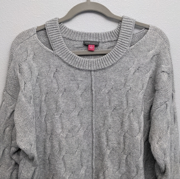 Vince Camuto Cable Knit Chunky Oversized Gray Sweater Shoulder Cut-outs … - Picture 2 of 8